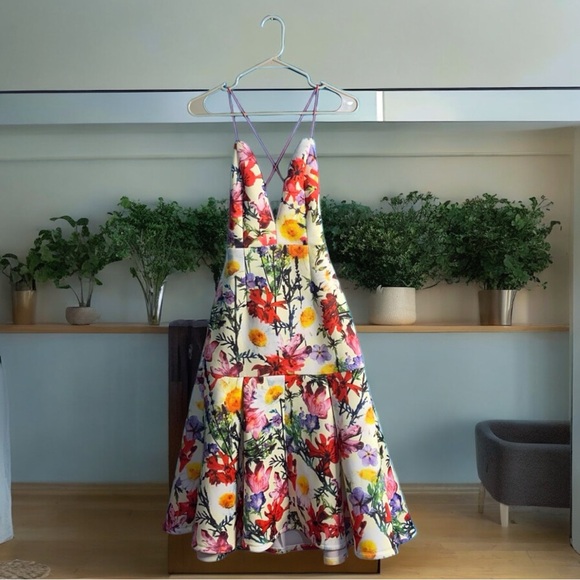 ASOS Premium Floral Drop Waist Scuba Prom Dress Size 6 - Picture 2 of 4